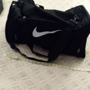 very large nike gym bag
